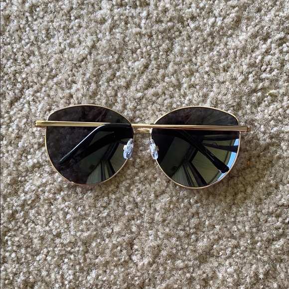 BOGO new silver mirrored oversized aviator - Picture 3 of 3